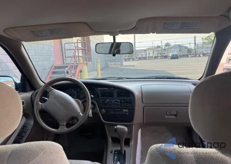 1996 Toyota Camry Dx z USA, uszkodzony, nr VIN 4T1BG12K5TU916190